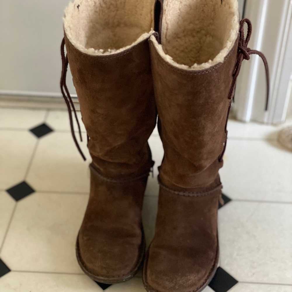 Original Ugg Boots - image 2